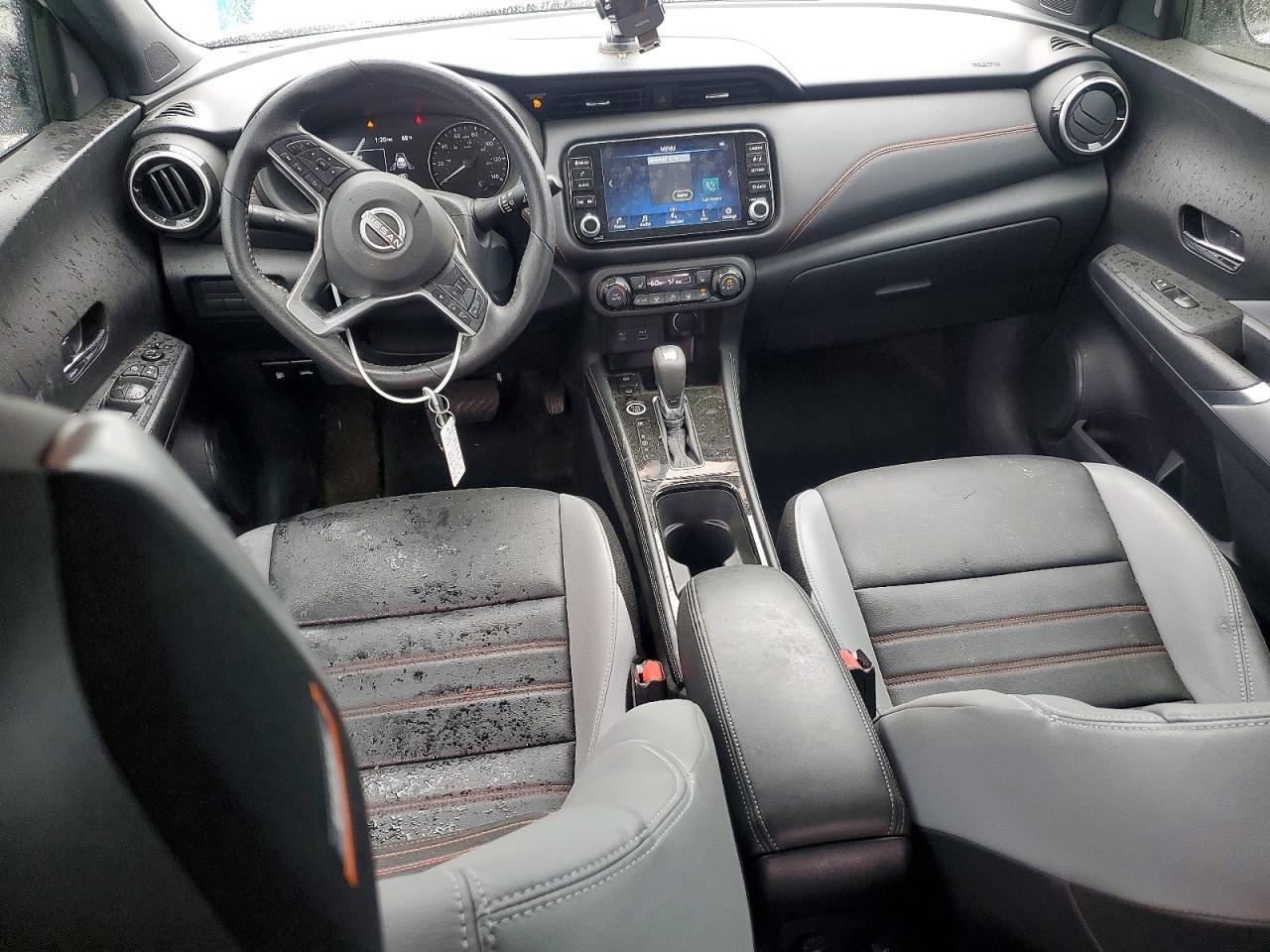2023 NISSAN KICKS