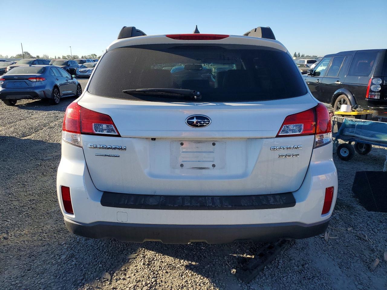 2013 SUBARU Outback