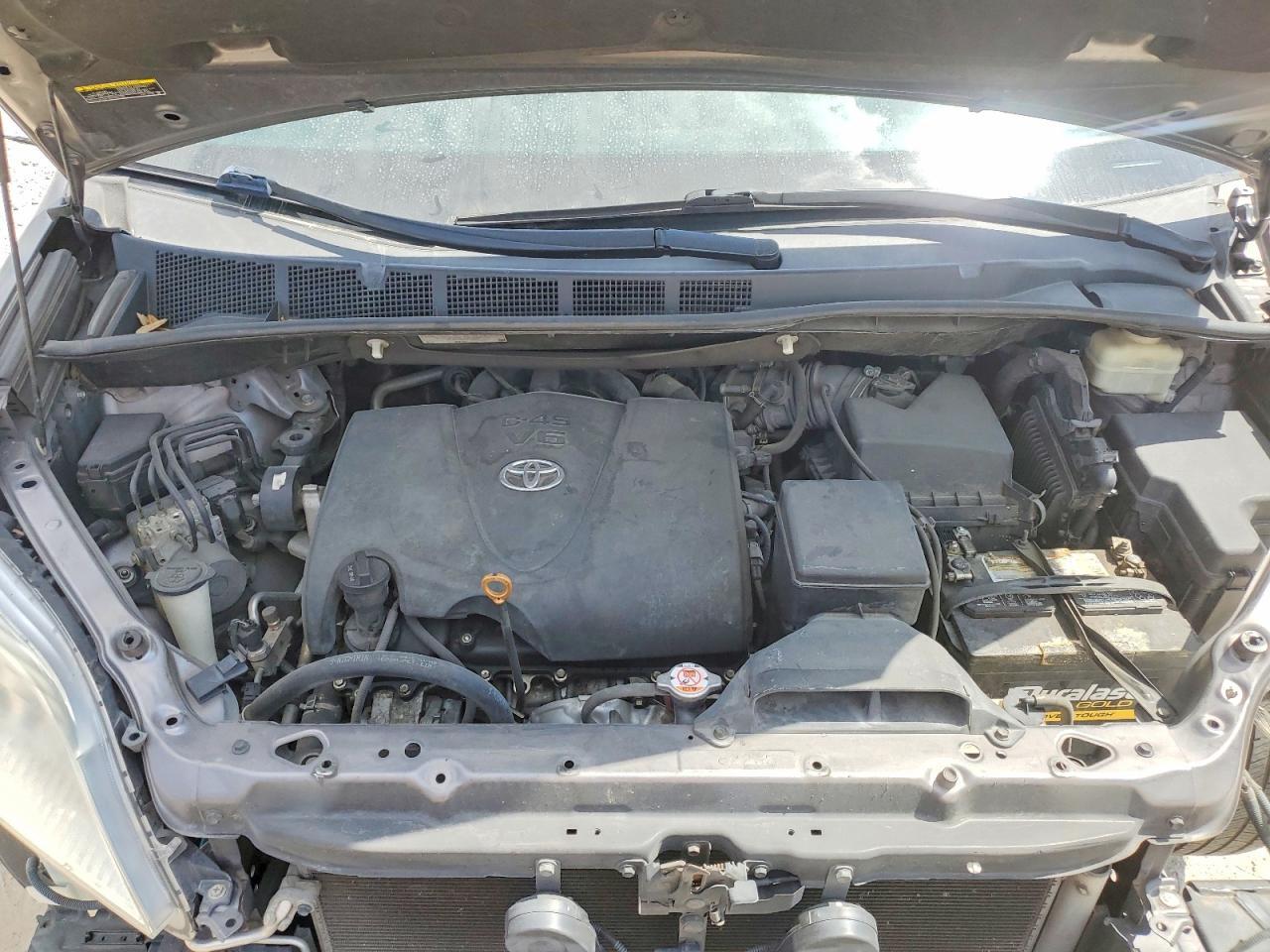 2017 TOYOTA SIENNA