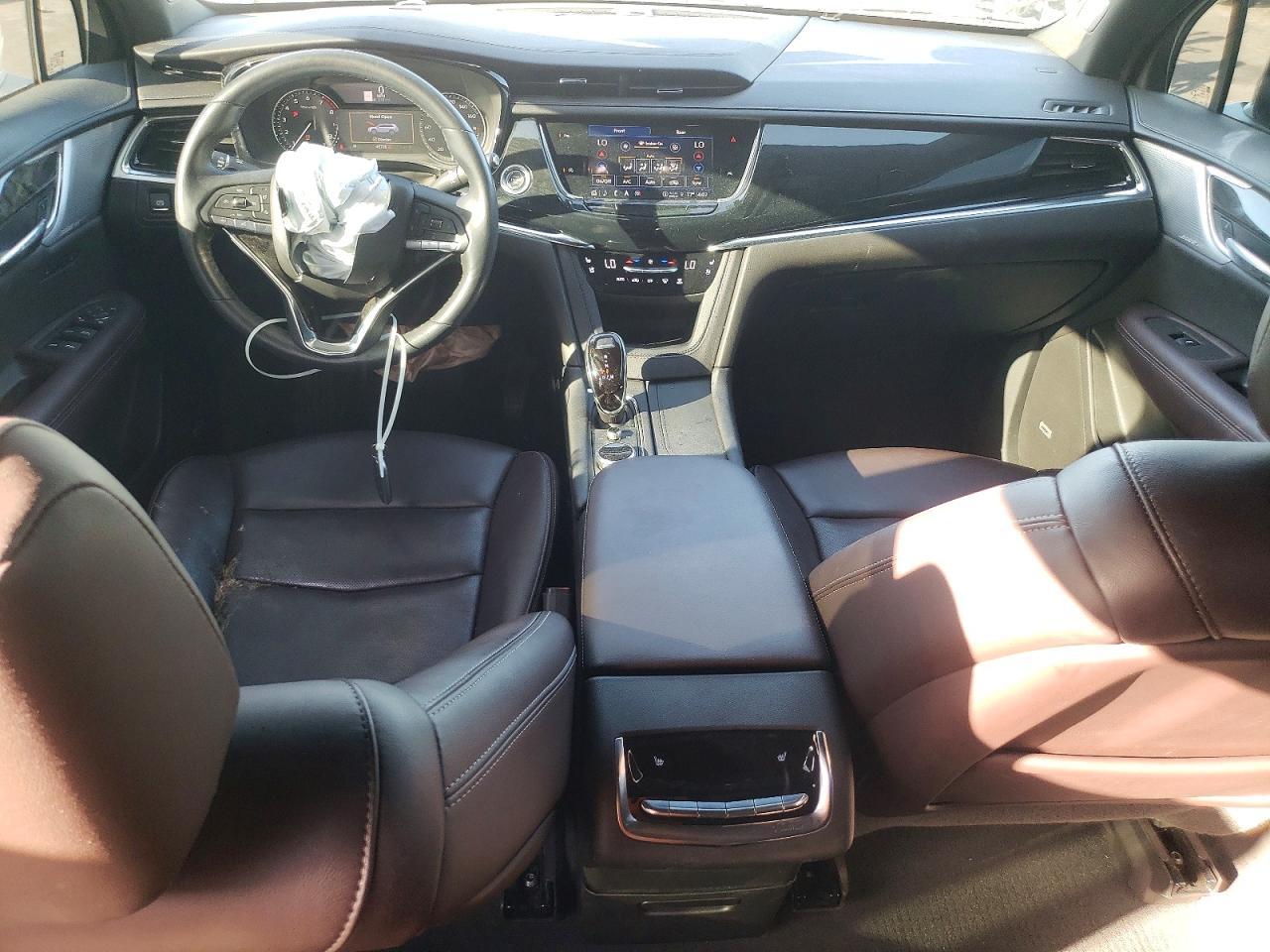 2022 CADILLAC XT6