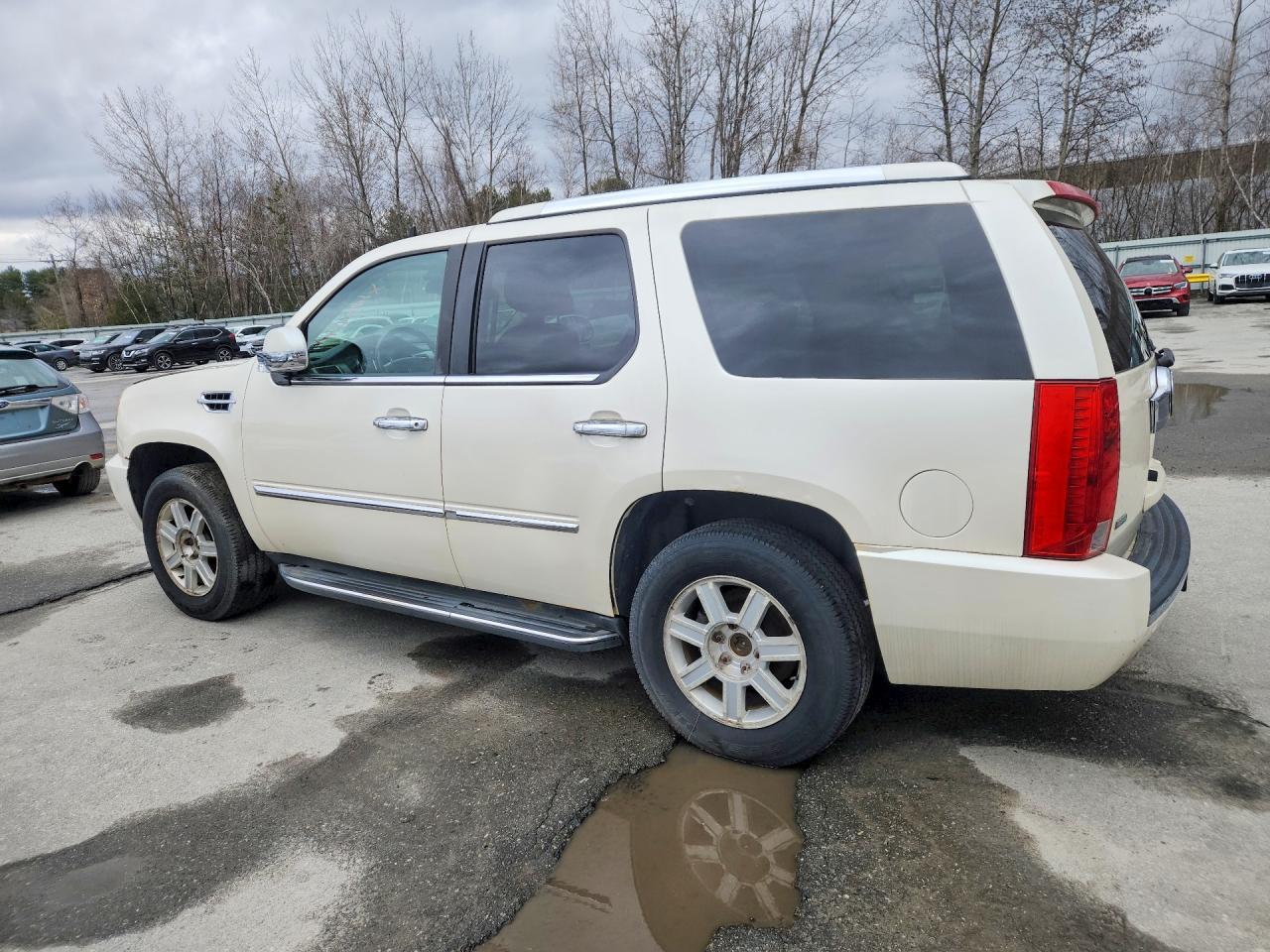 2010 CADILLAC ESCALADE