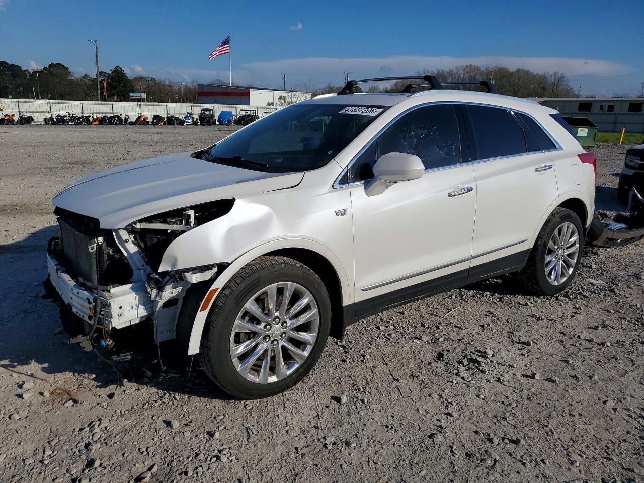 2017 CADILLAC XT5