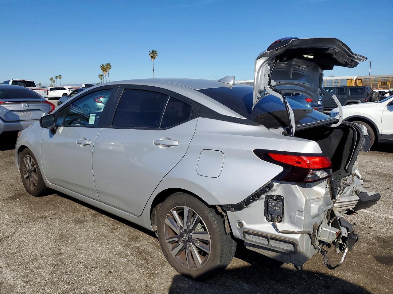2020 NISSAN VERSA