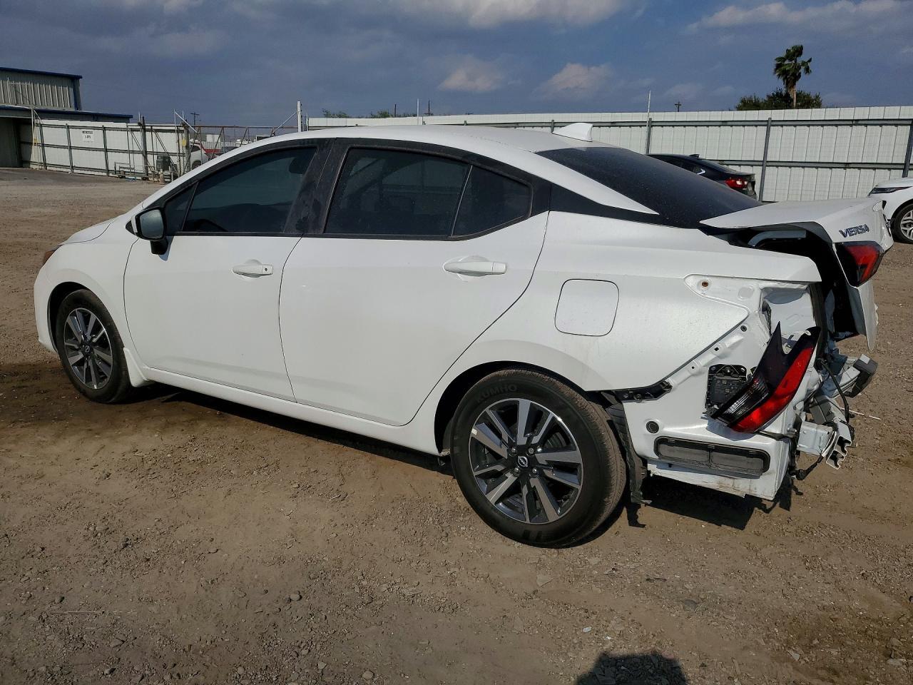 2025 NISSAN VERSA