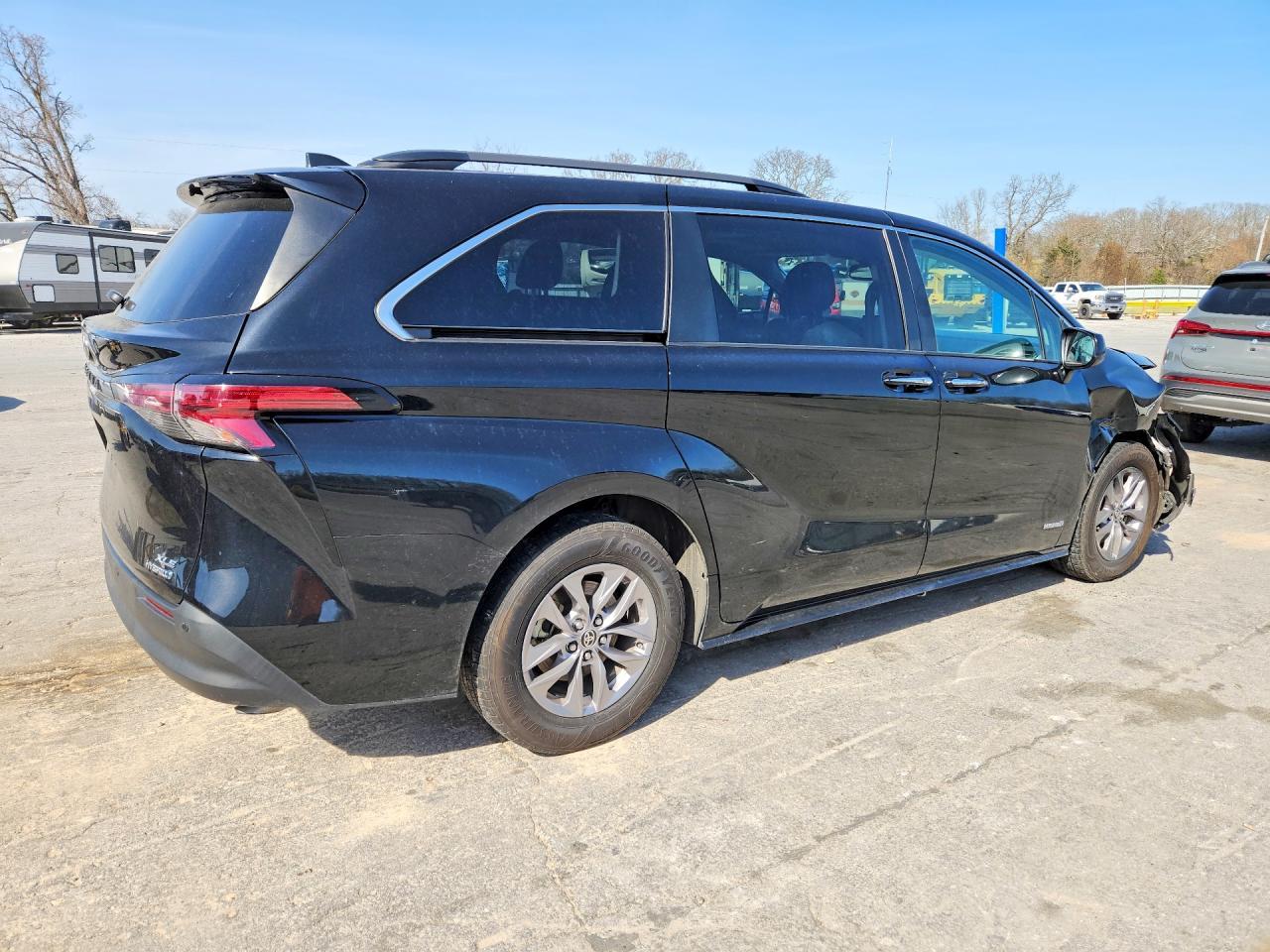 2021 TOYOTA SIENNA