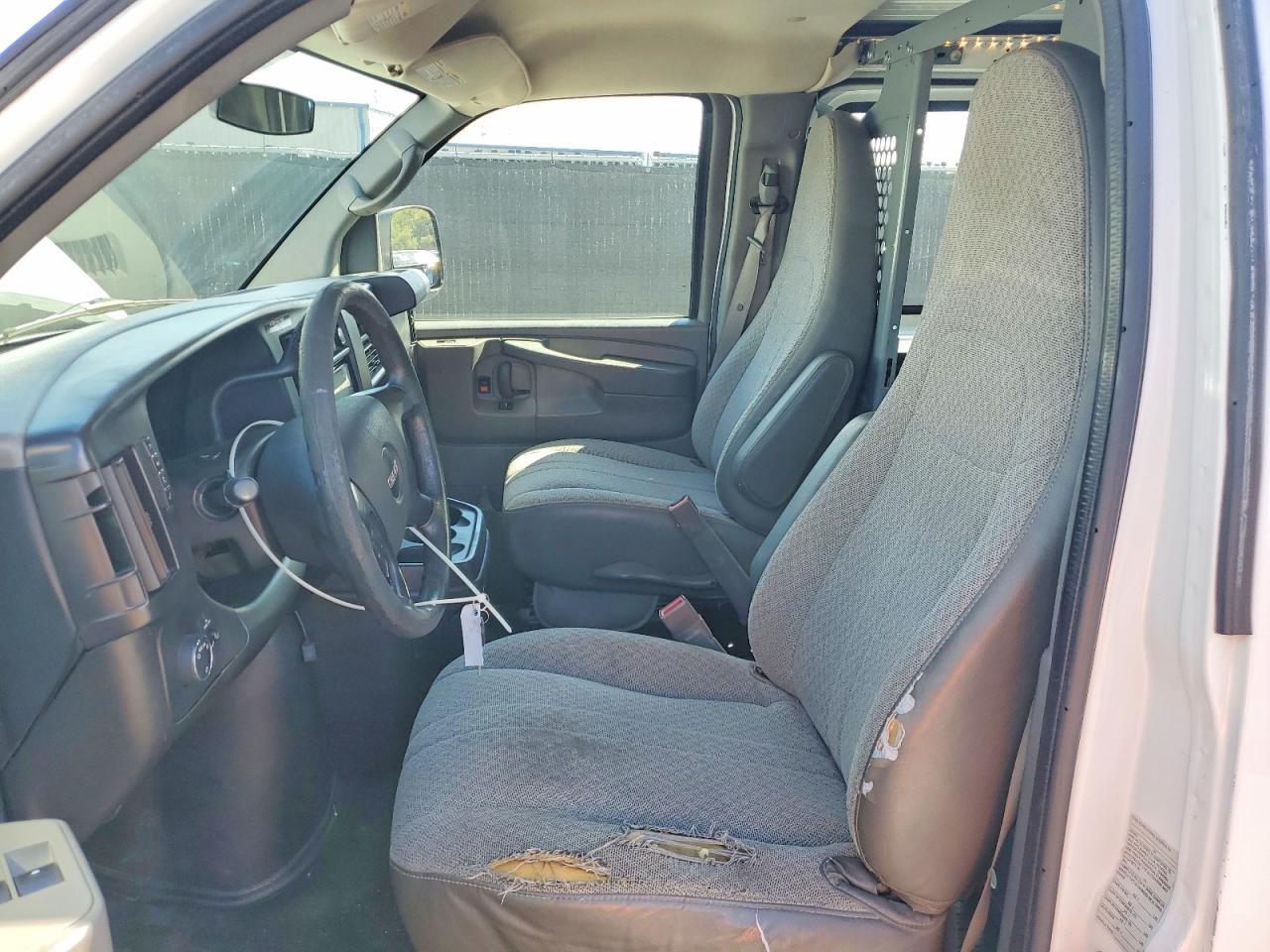 2015 GMC Savana