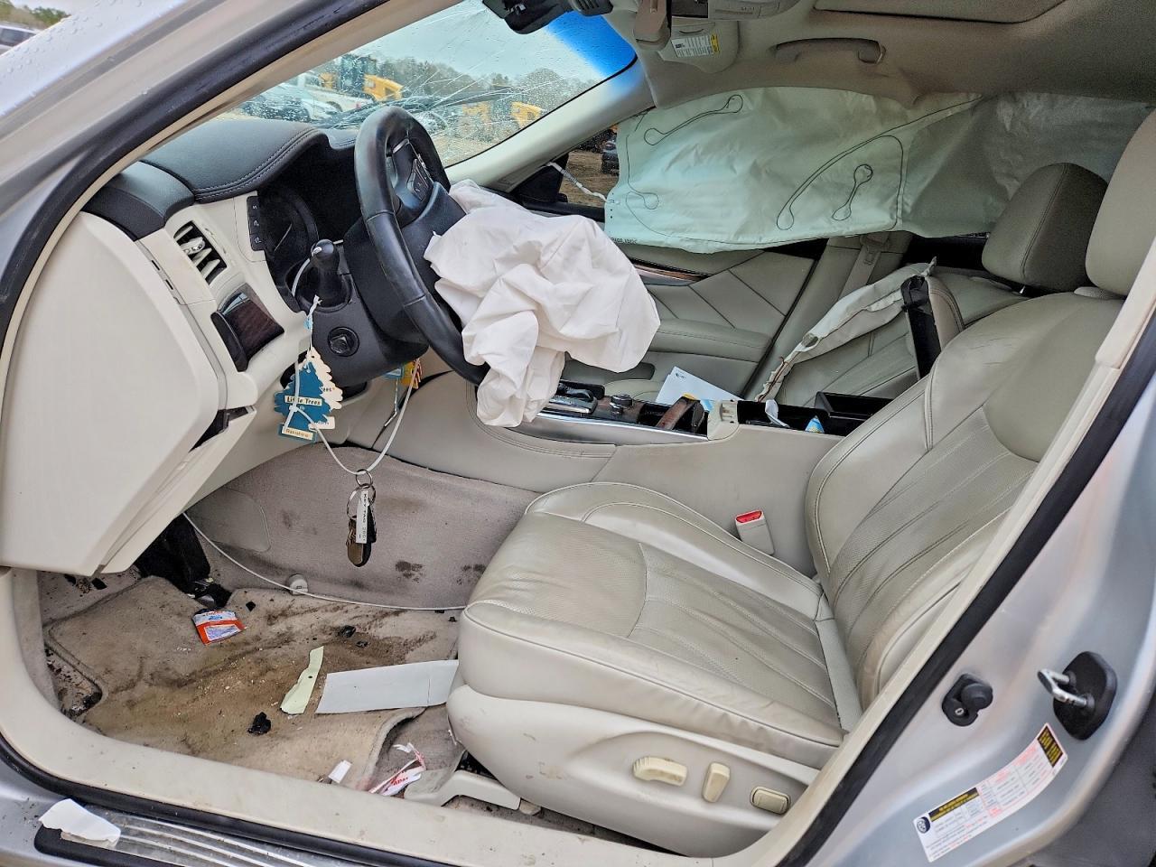 2016 INFINITI Q70