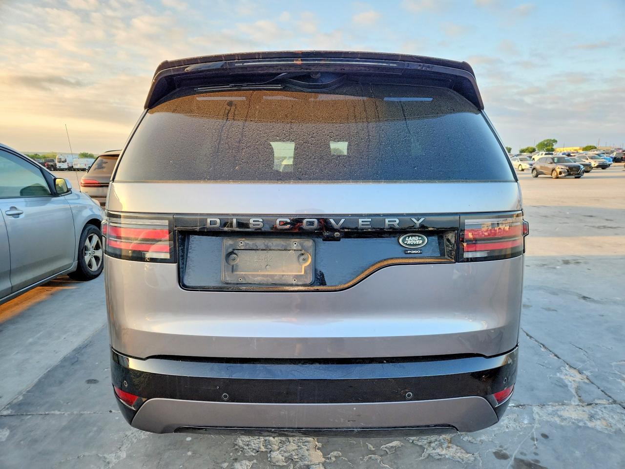 2023 LAND ROVER Discovery