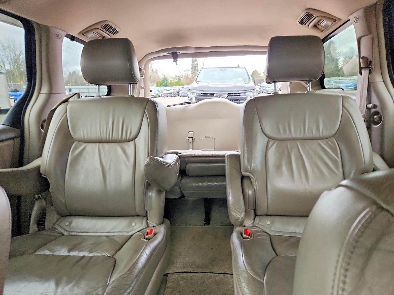 2006 TOYOTA SIENNA