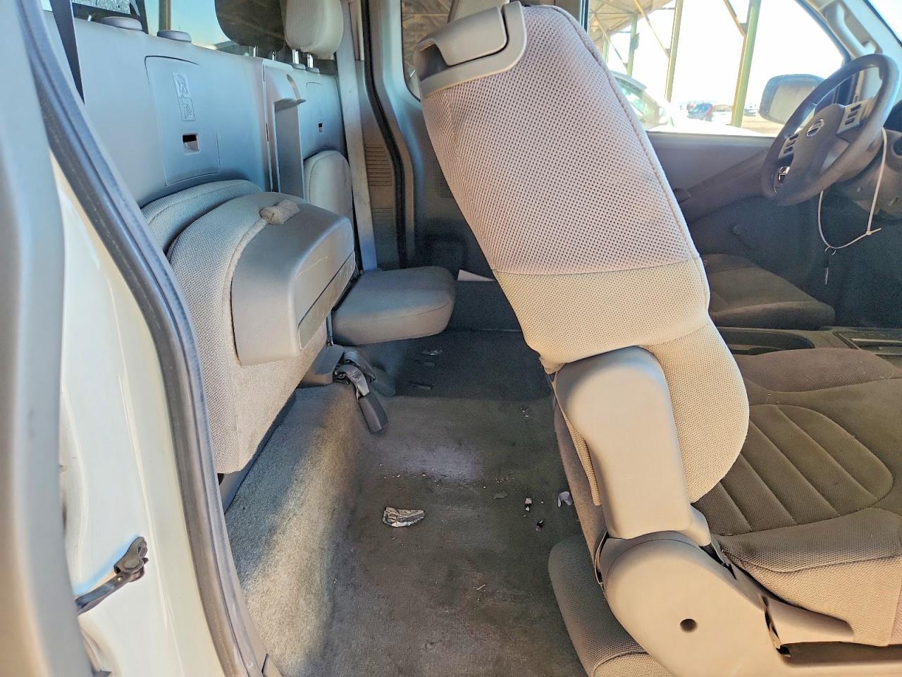 2014 NISSAN Frontier
