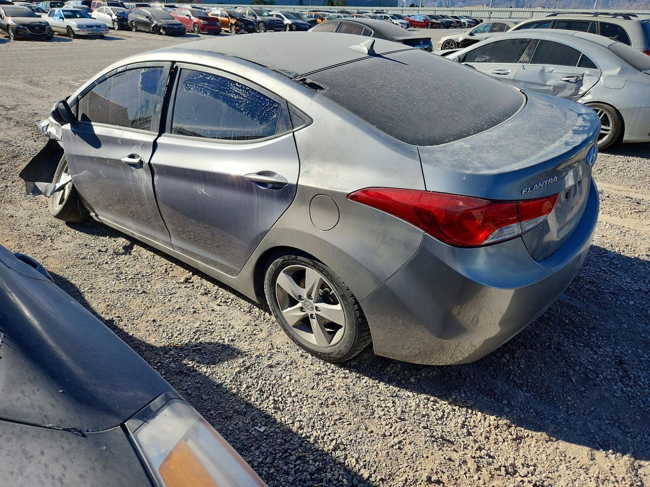 2013 HYUNDAI ELANTRA
