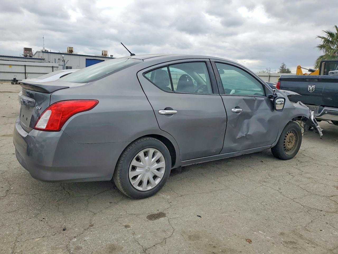 2016 NISSAN VERSA