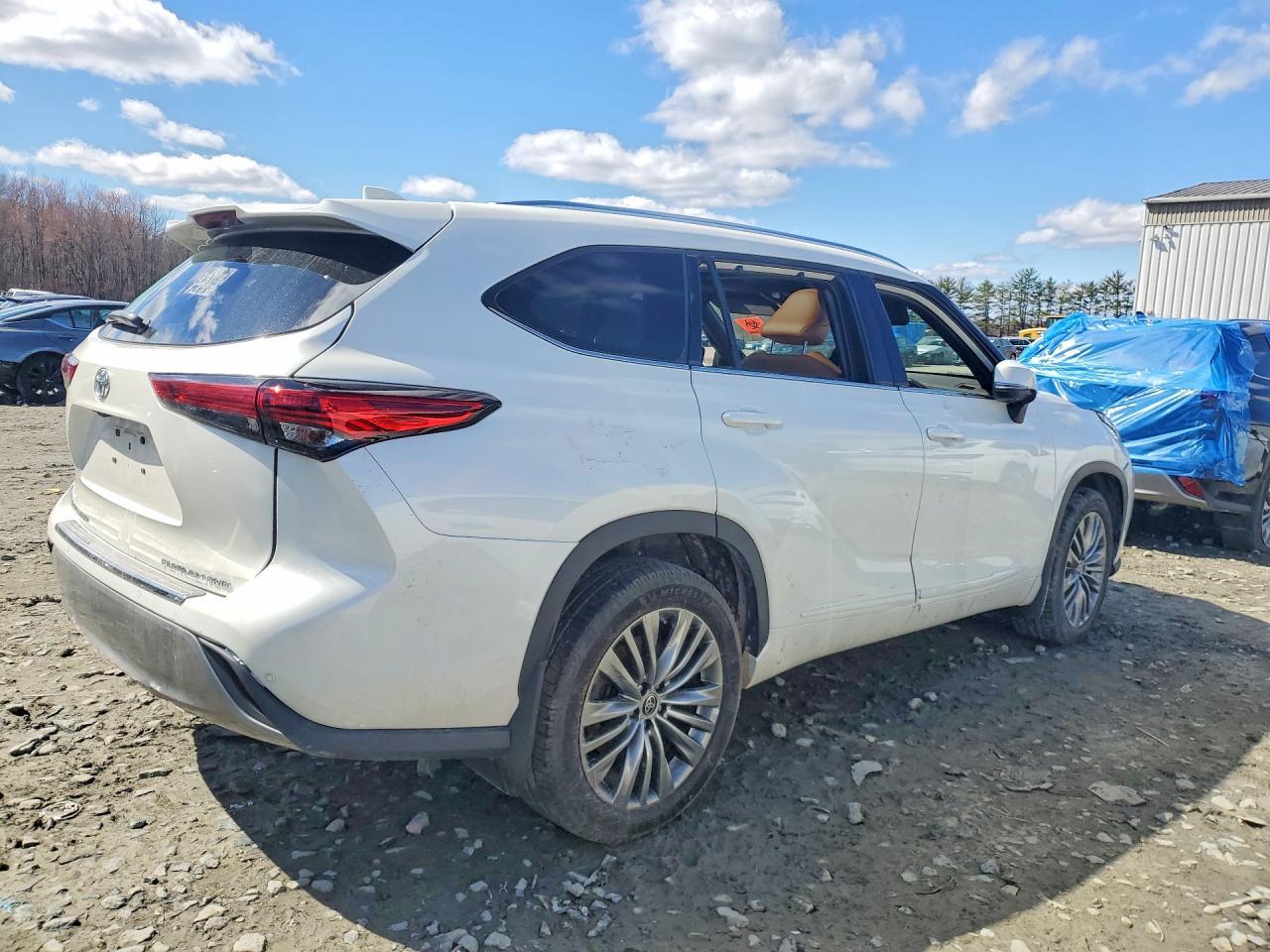 2021 TOYOTA HIGHLANDER