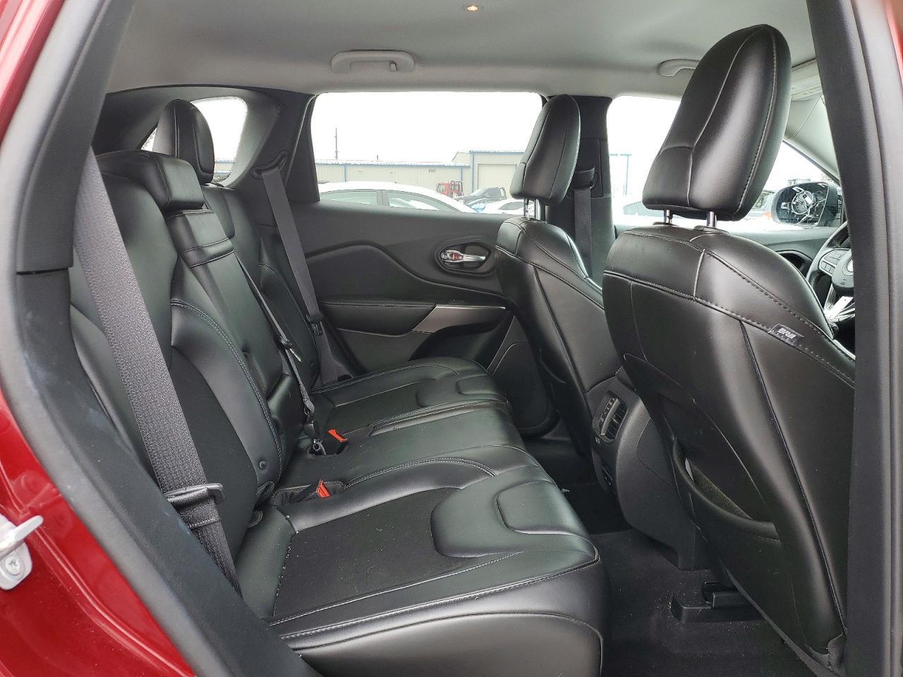 2019 JEEP CHEROKEE