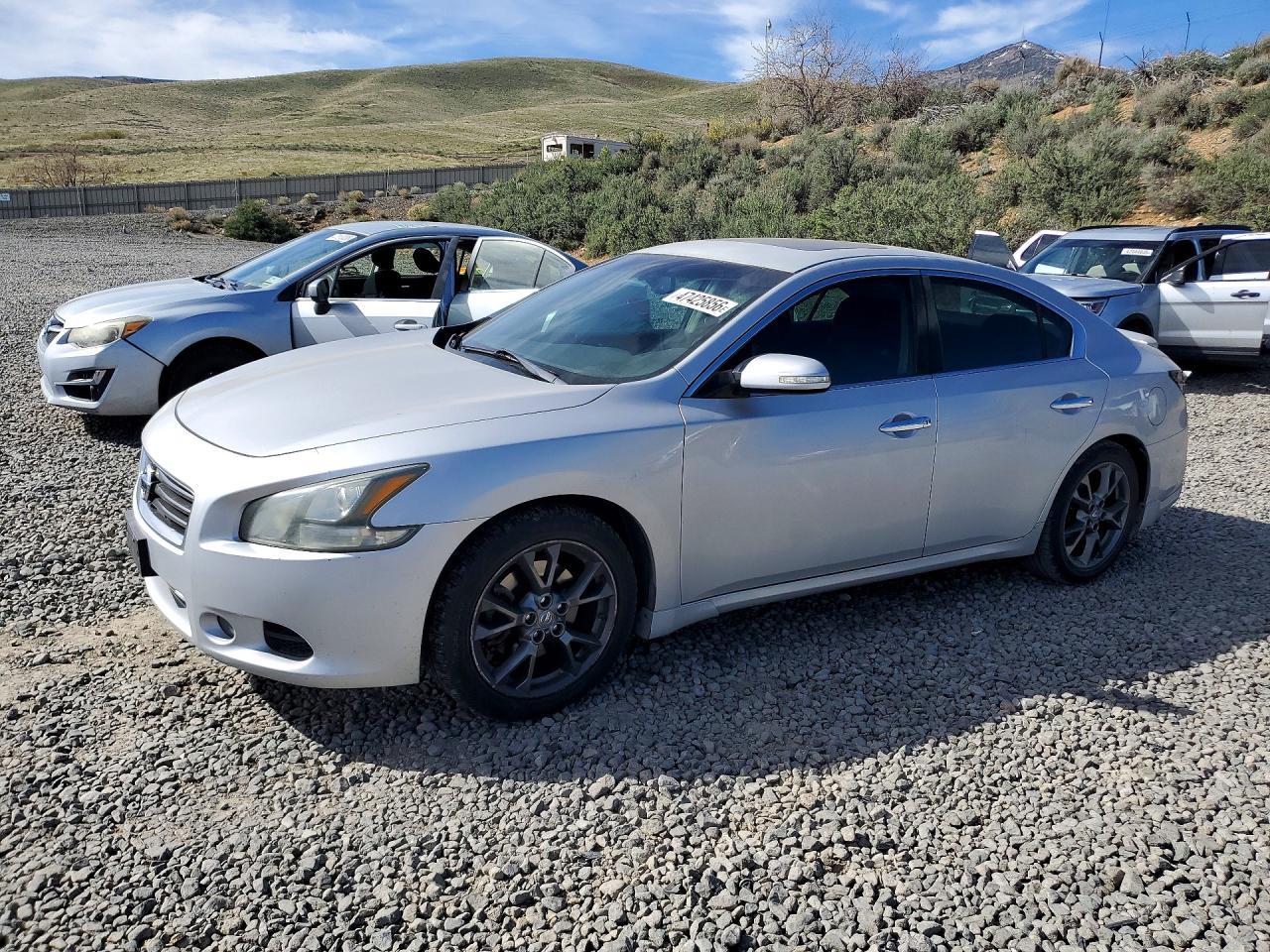 2012 NISSAN Maxima