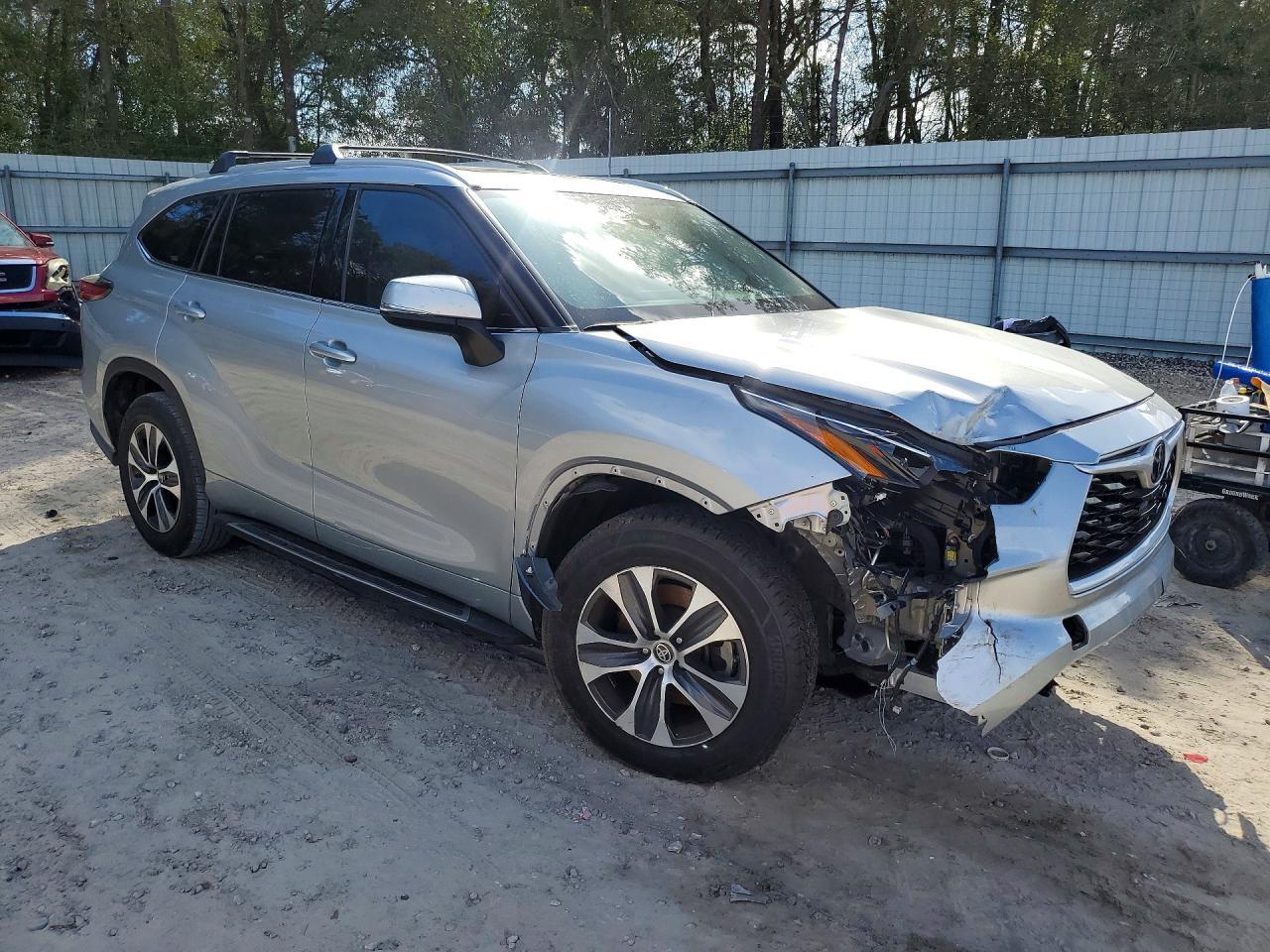 2022 TOYOTA HIGHLANDER