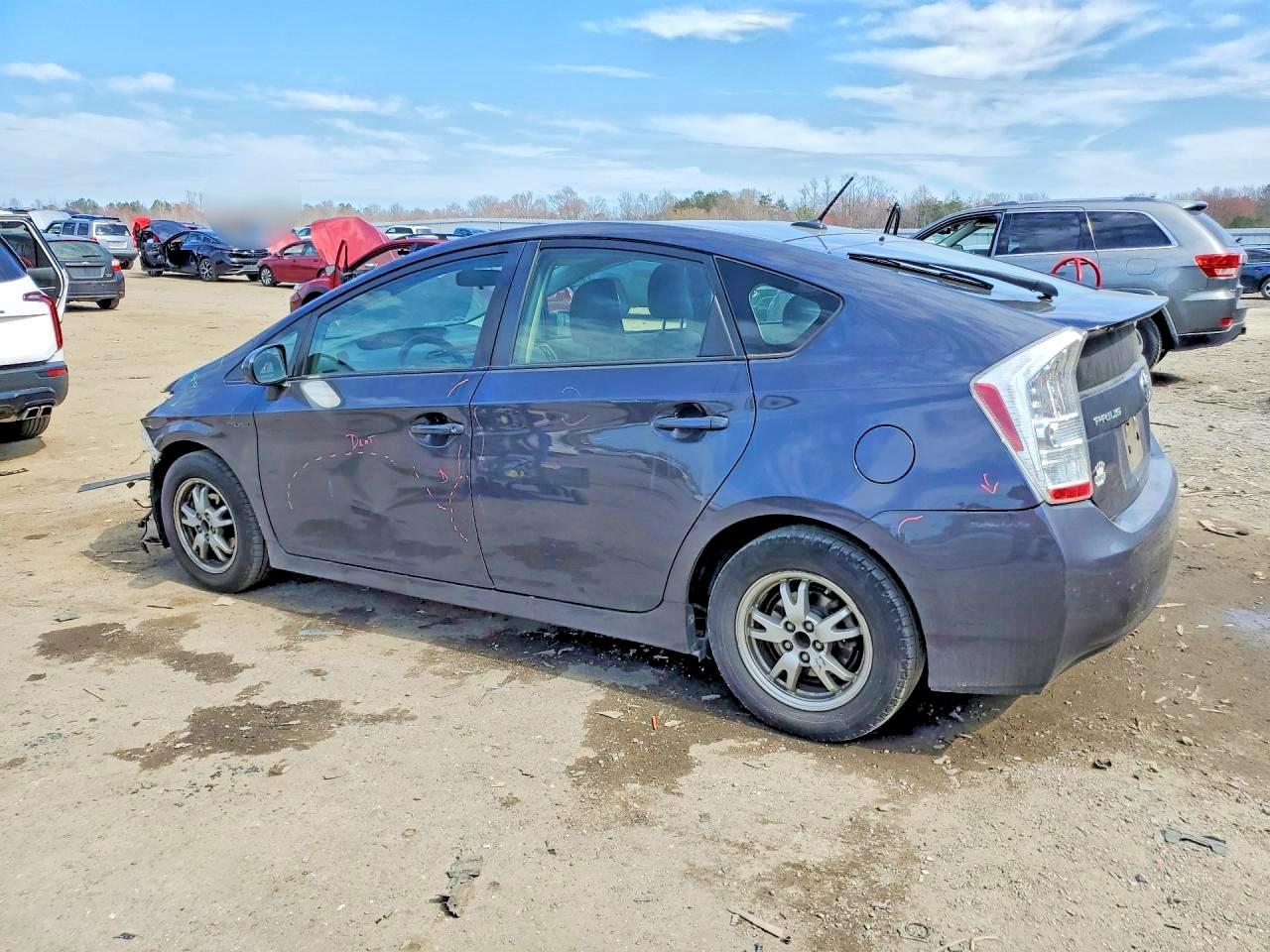 2011 TOYOTA PRIUS