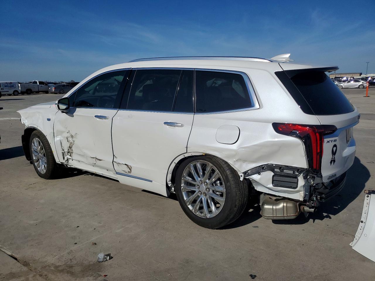 2025 CADILLAC XT6