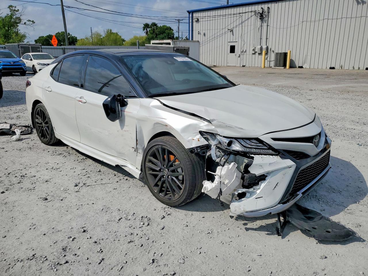 2023 TOYOTA CAMRY