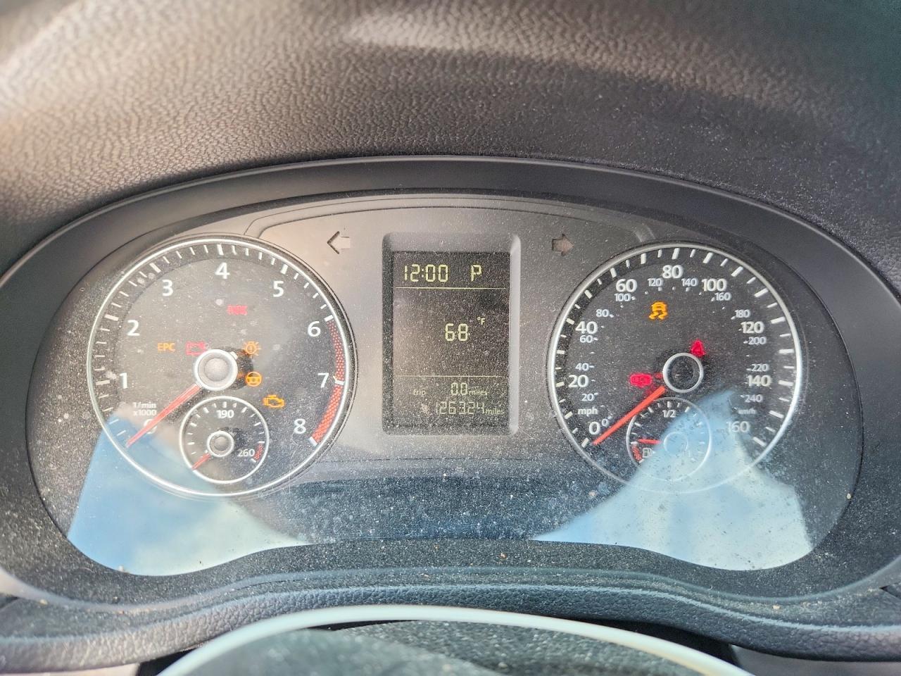2014 VOLKSWAGEN Passat