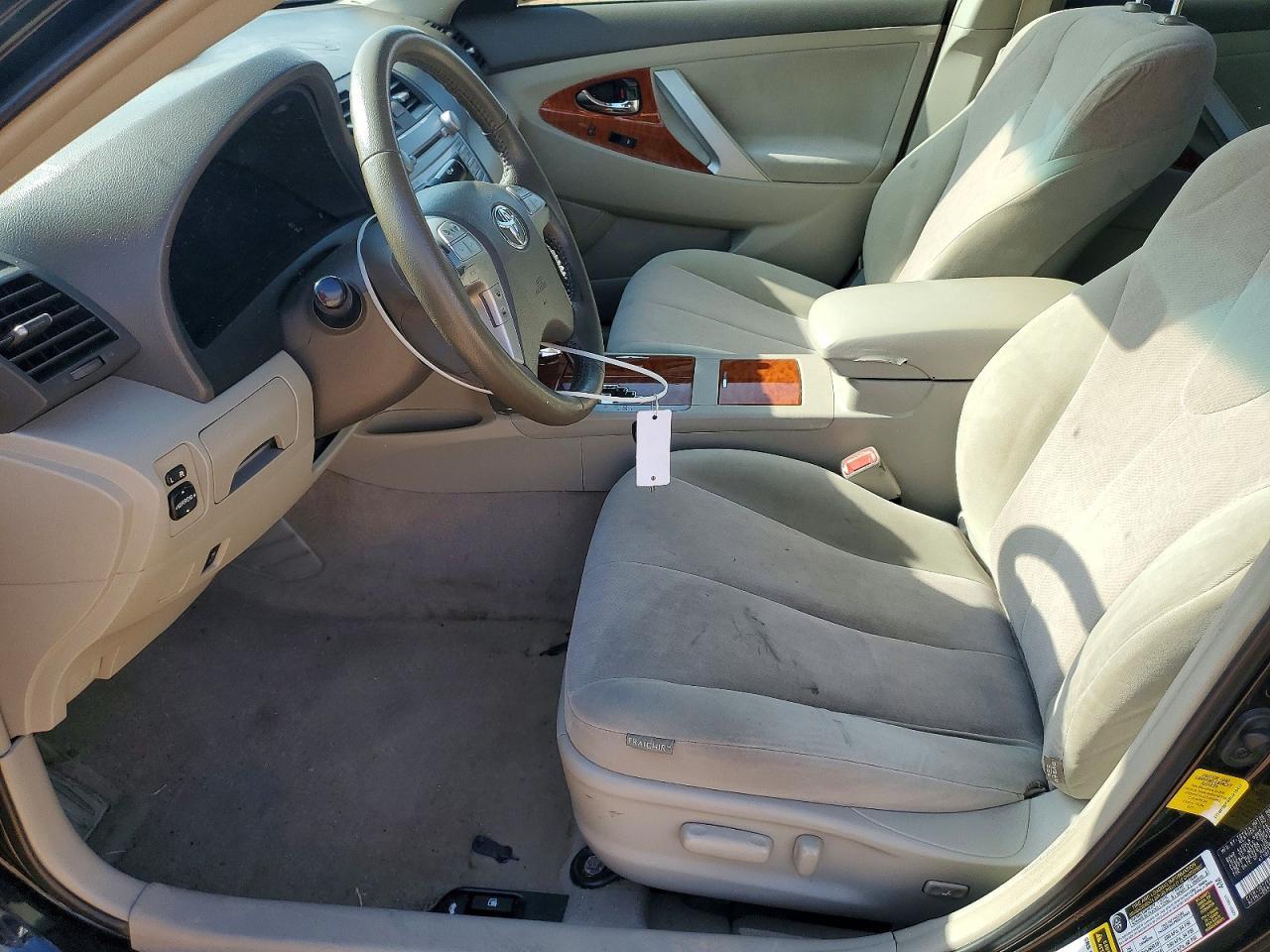 2011 TOYOTA CAMRY