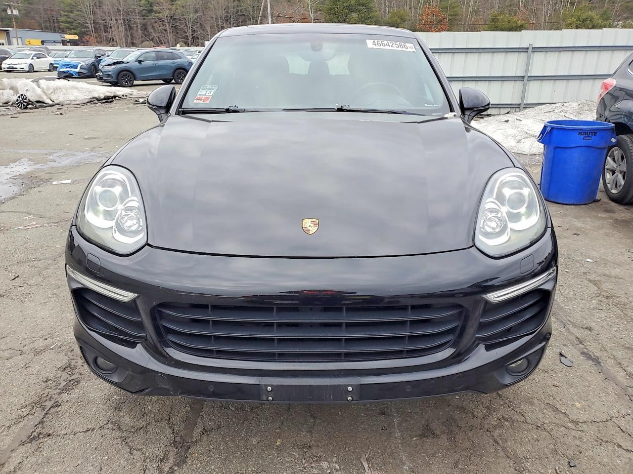 2017 PORSCHE CAYENNE