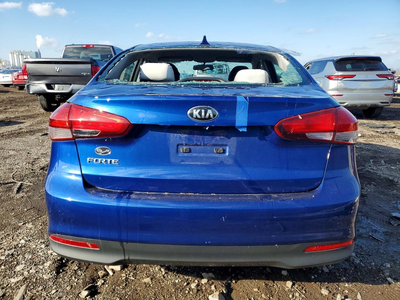 2017 KIA FORTE