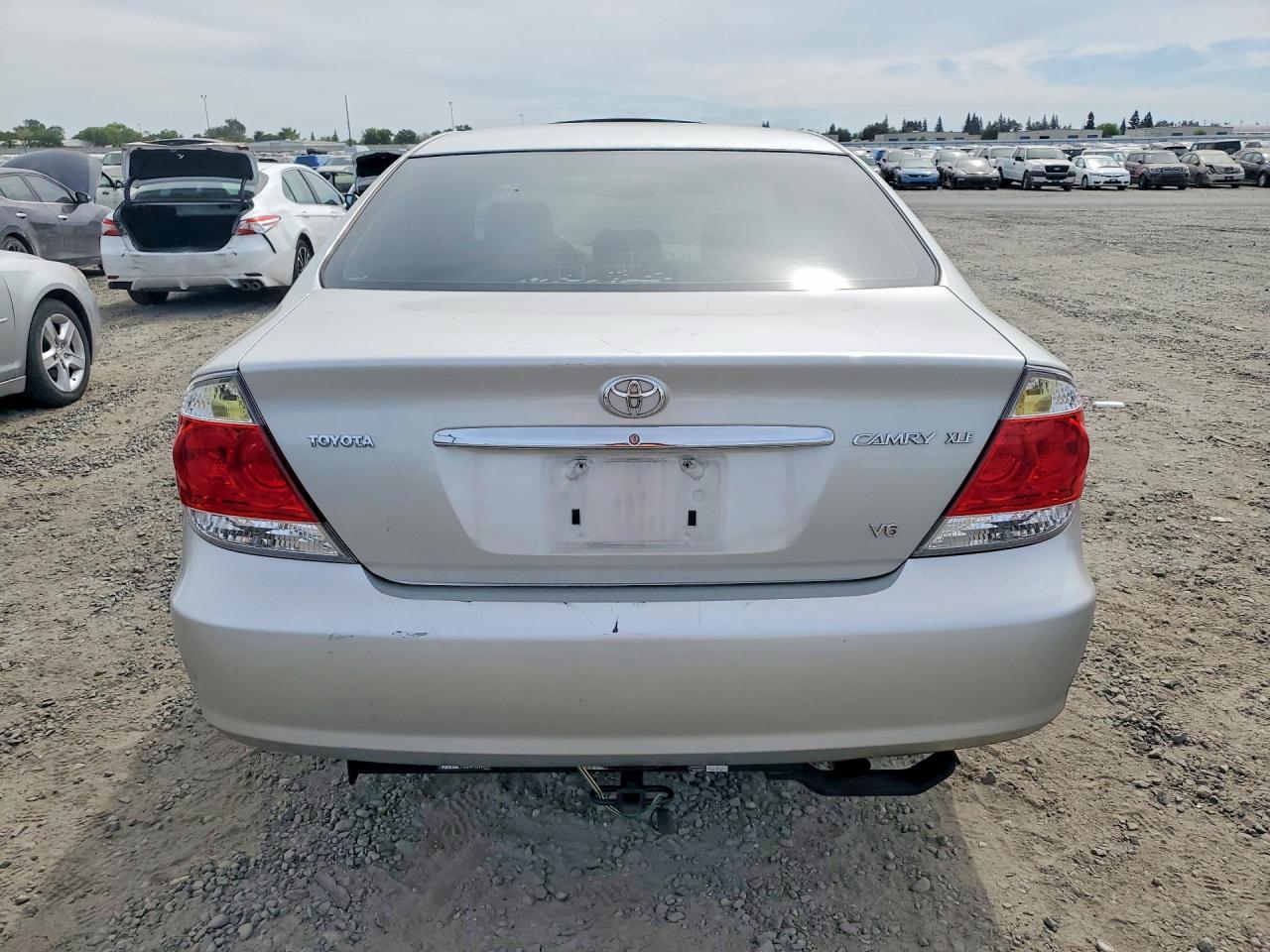 2005 MAZDA Camry