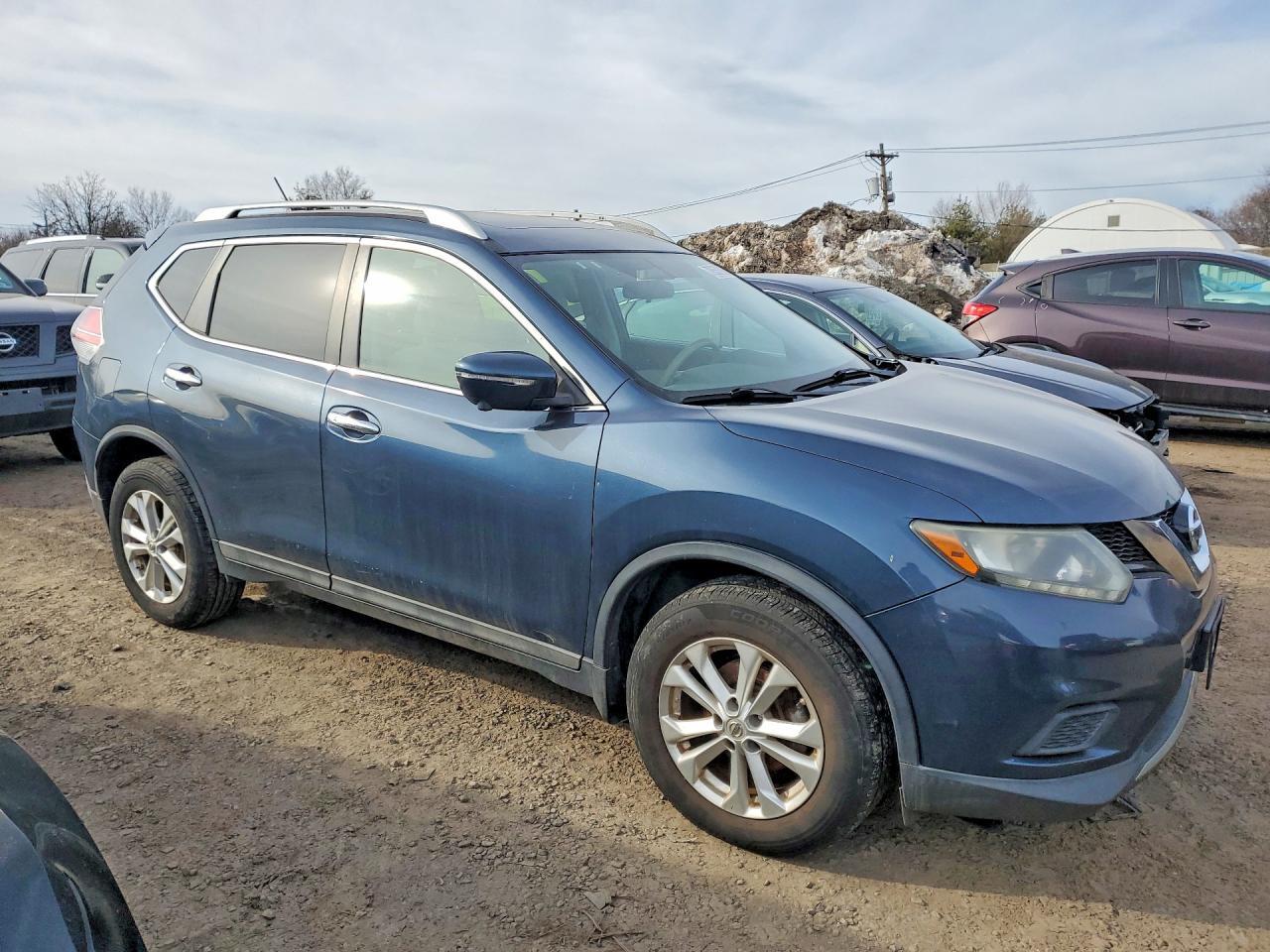 2015 NISSAN ROGUE