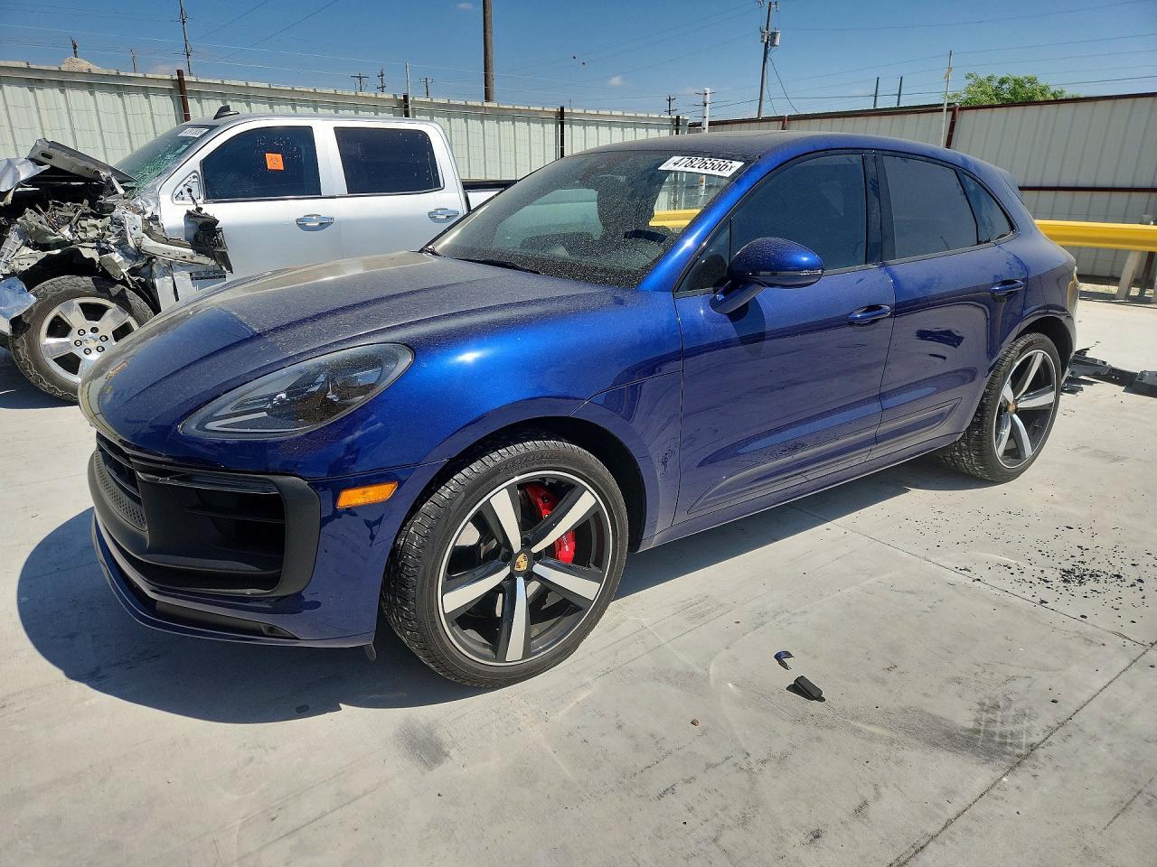 2023 PORSCHE Macan