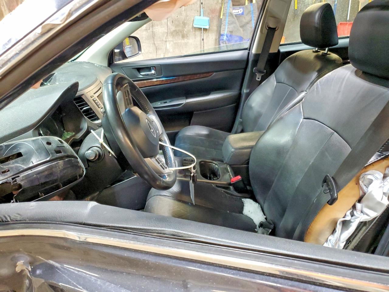 2013 SUBARU Legacy