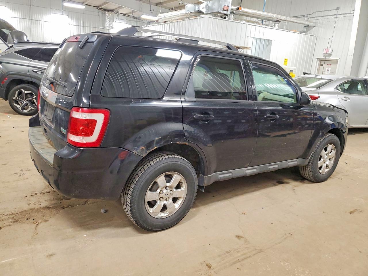 2010 FORD ESCAPE
