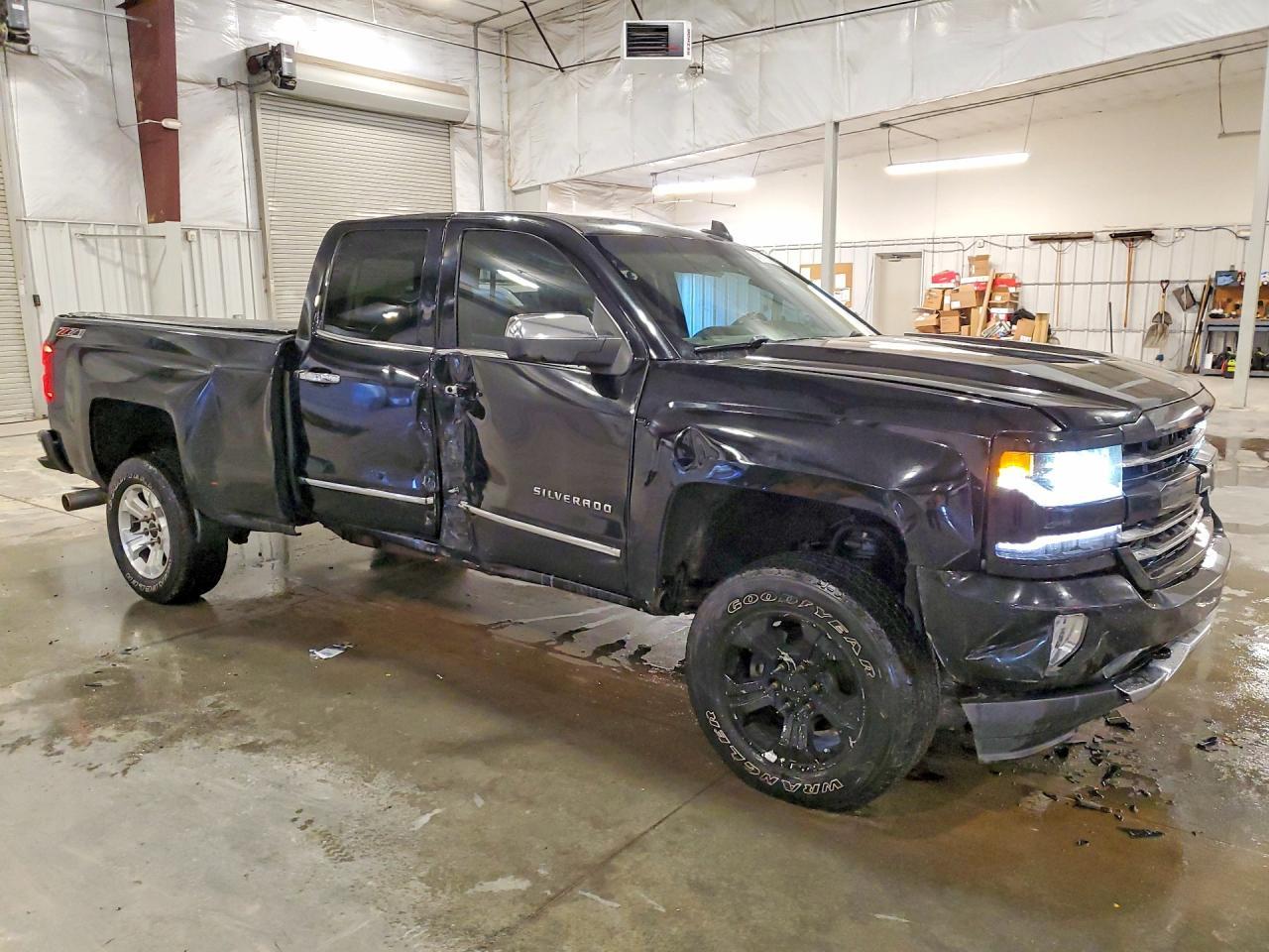 2017 CHEVROLET Silverado