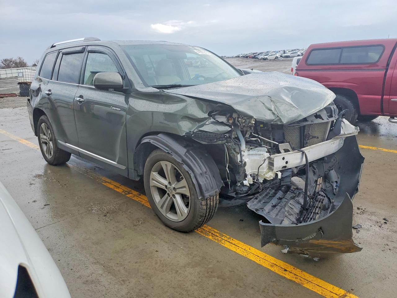 2013 TOYOTA HIGHLANDER