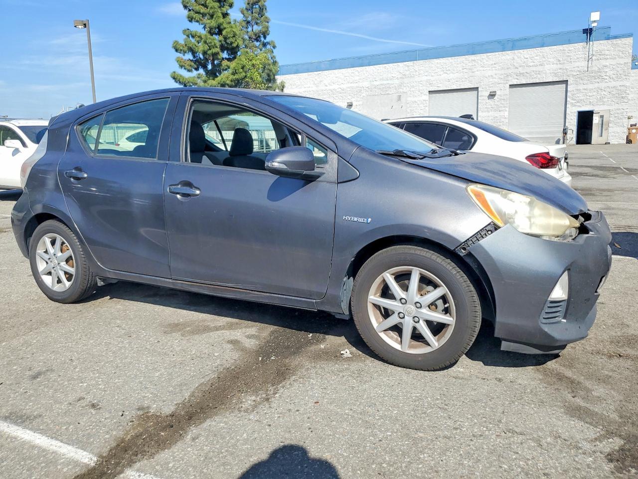 2012 TOYOTA Prius c