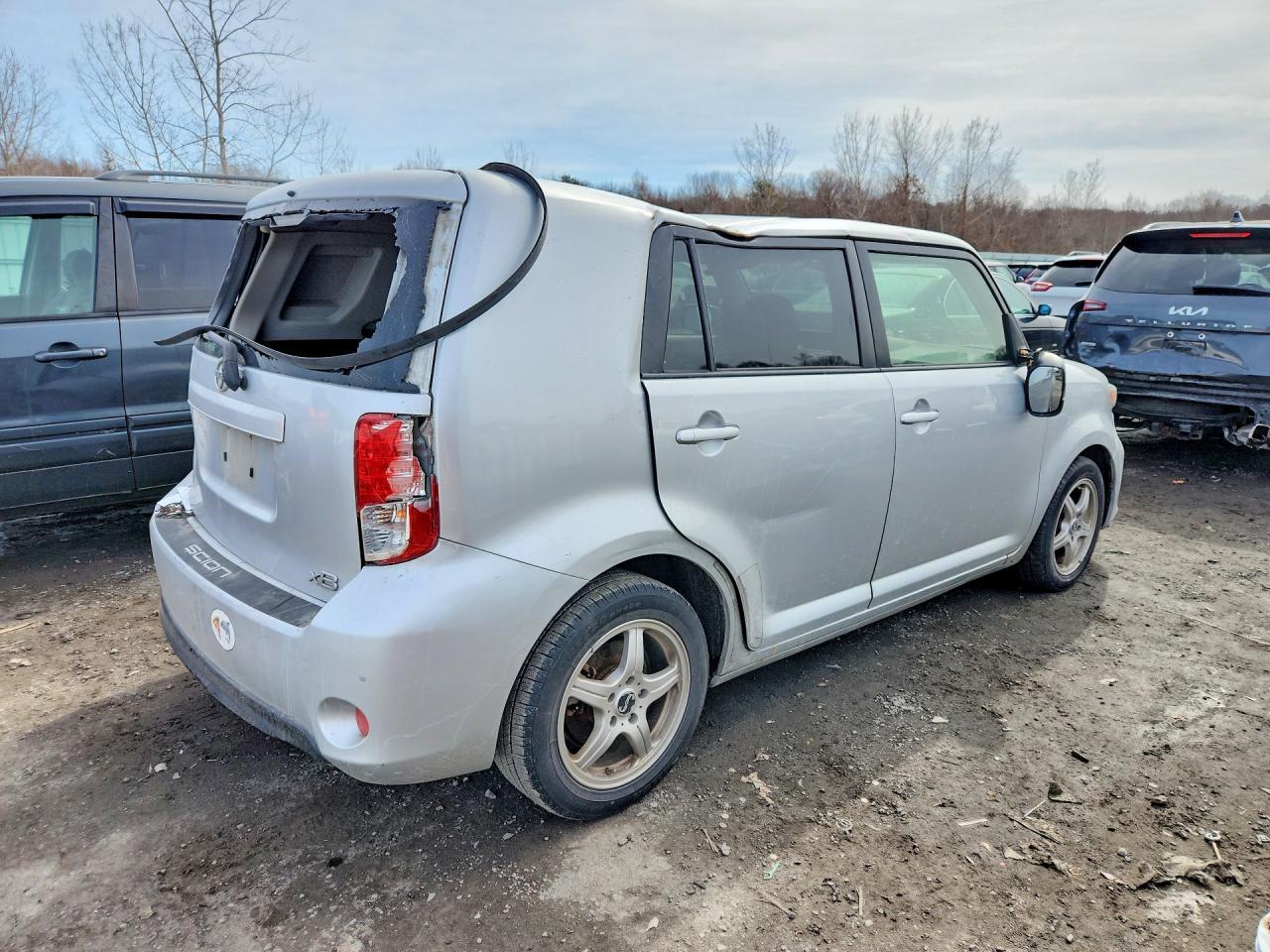 2015 SCION xB
