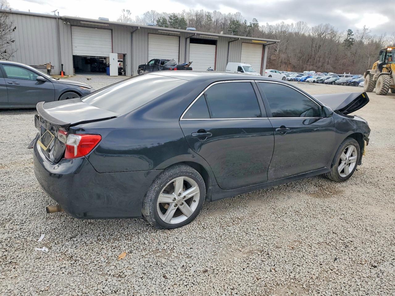 2014 TOYOTA CAMRY