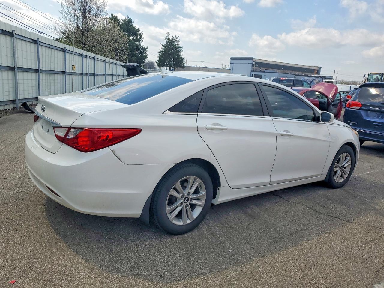 2013 HYUNDAI SONATA