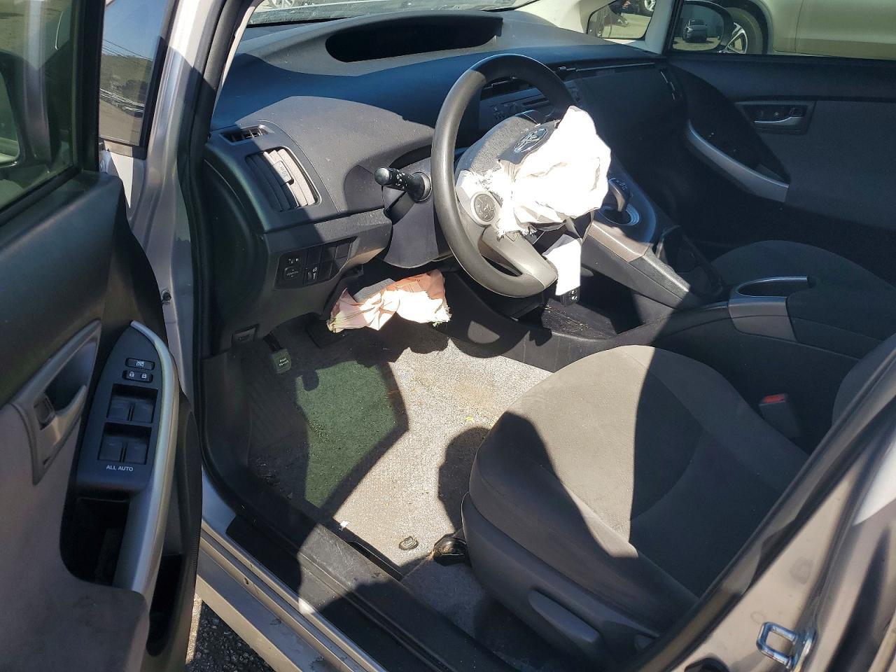 2015 TOYOTA PRIUS