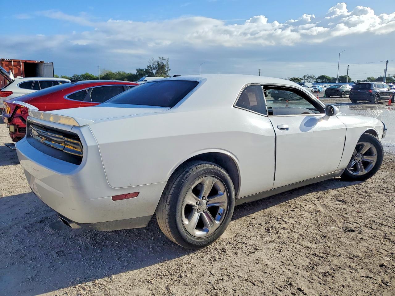 2013 DODGE Challenger