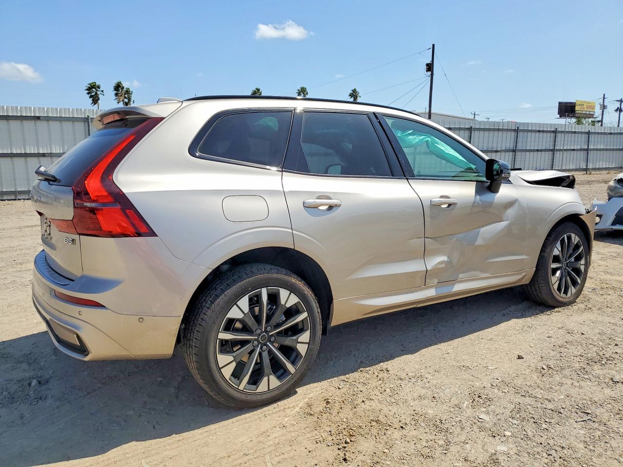 2026 VOLVO XC60