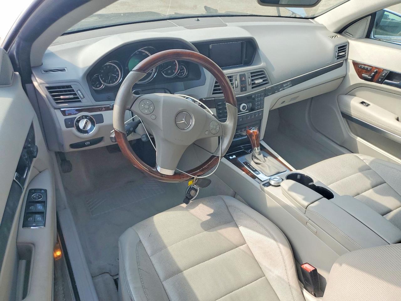2011 MERCEDES-BENZ E-Class