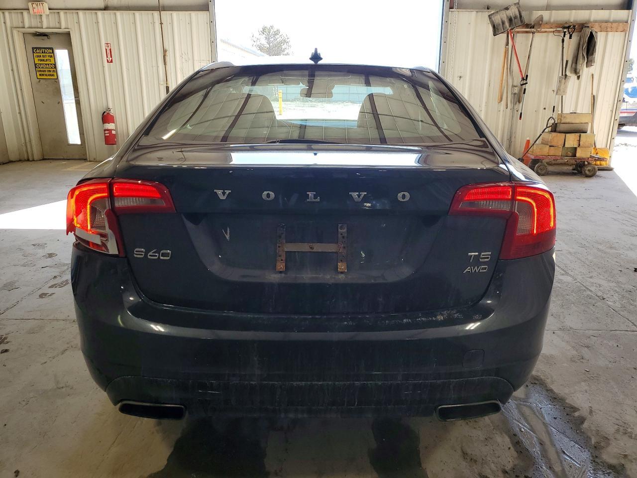 2015 VOLVO S60