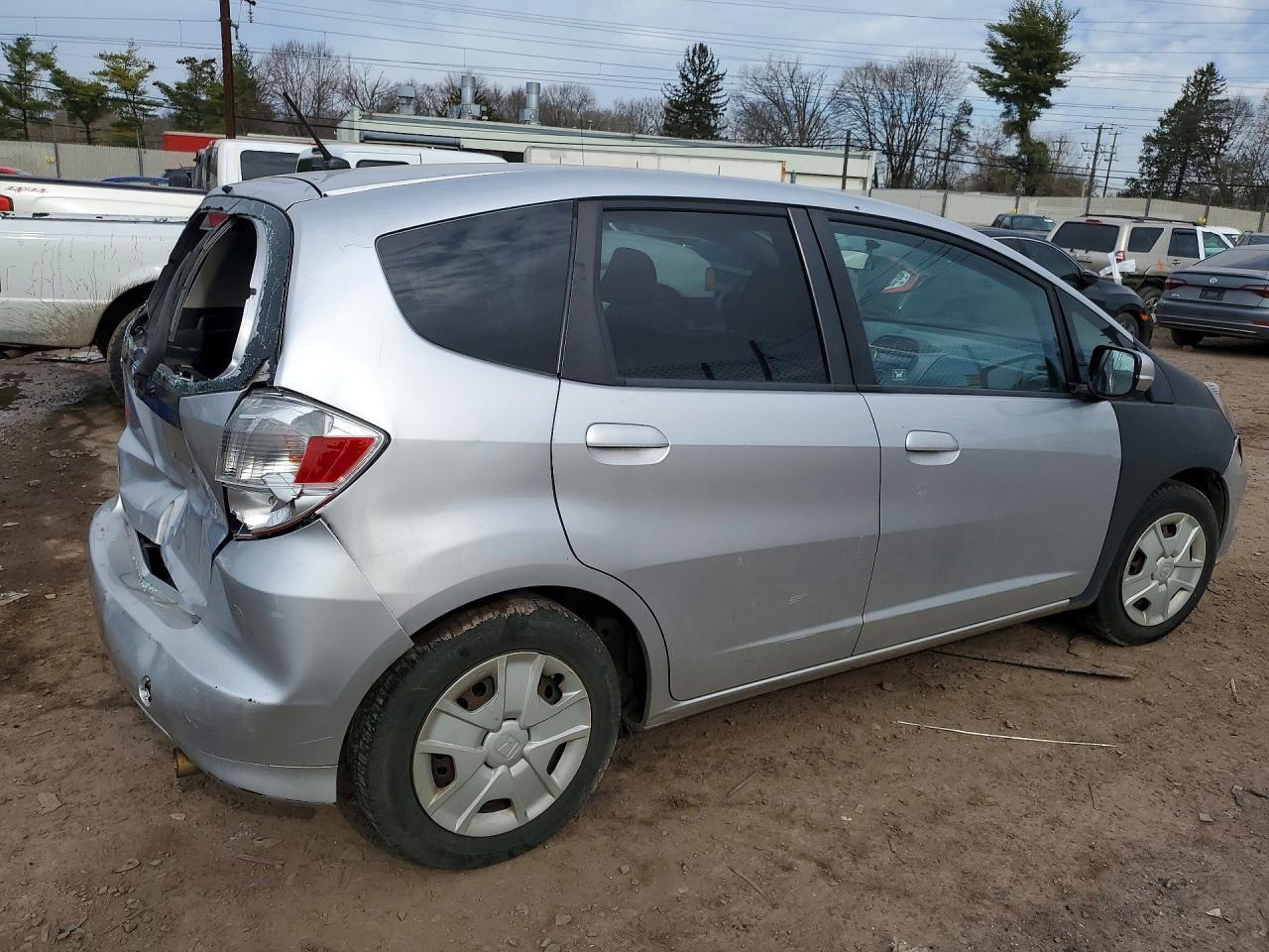2013 HONDA FIT