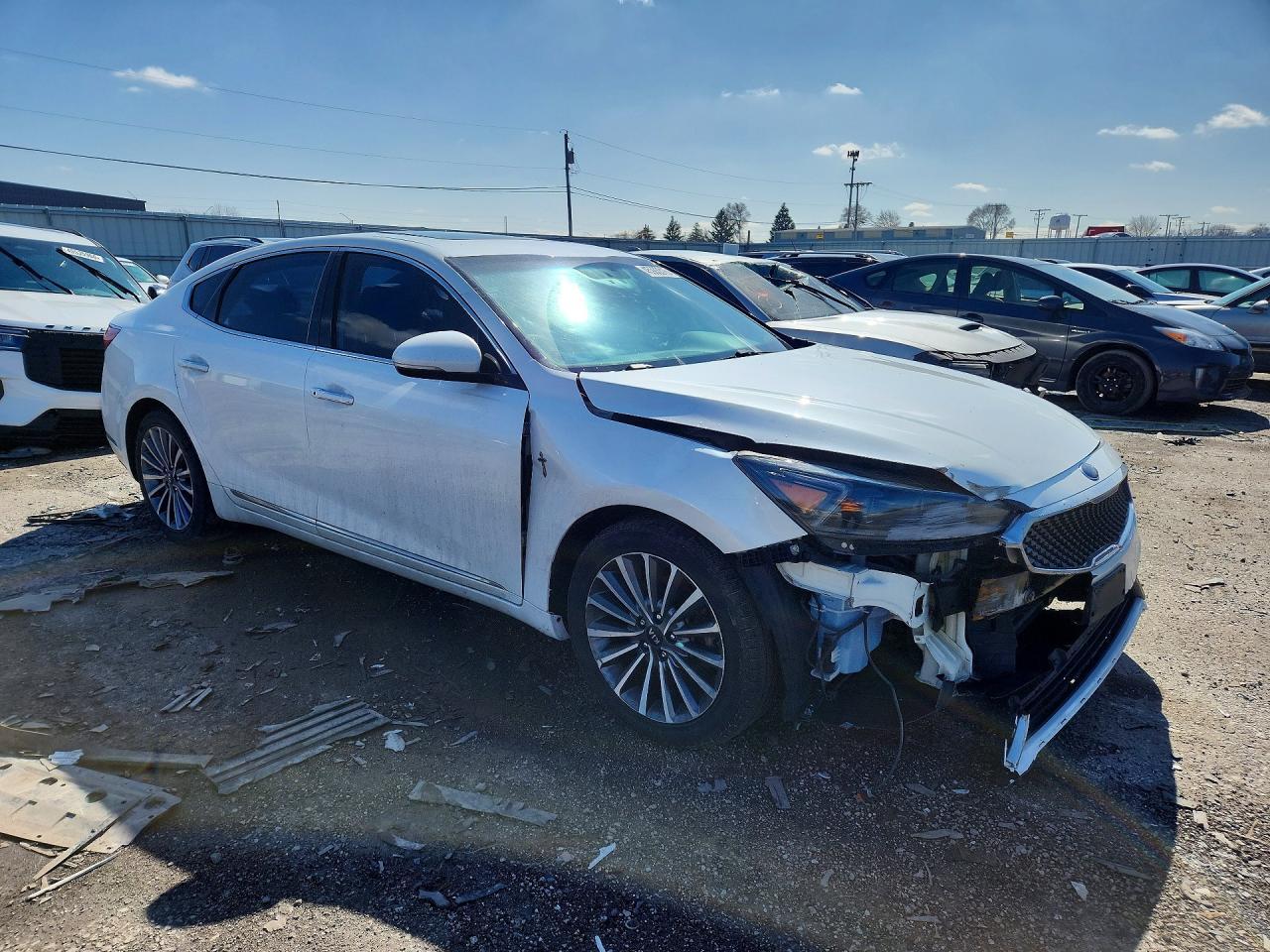 2017 KIA Cadenza