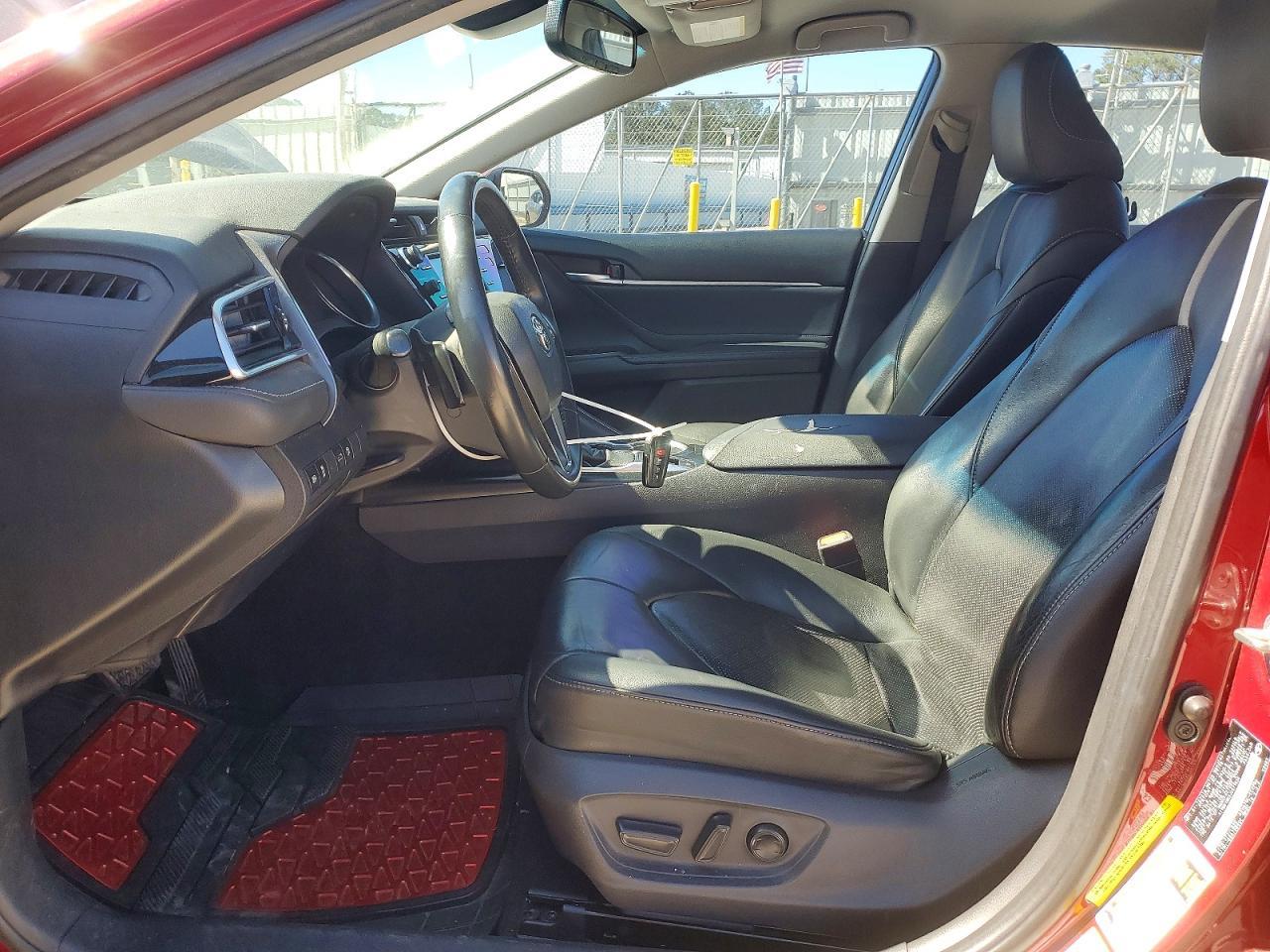 2018 TOYOTA CAMRY