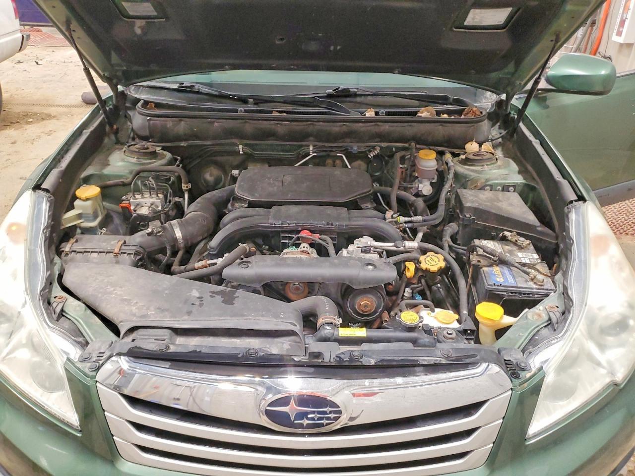 2010 SUBARU Outback