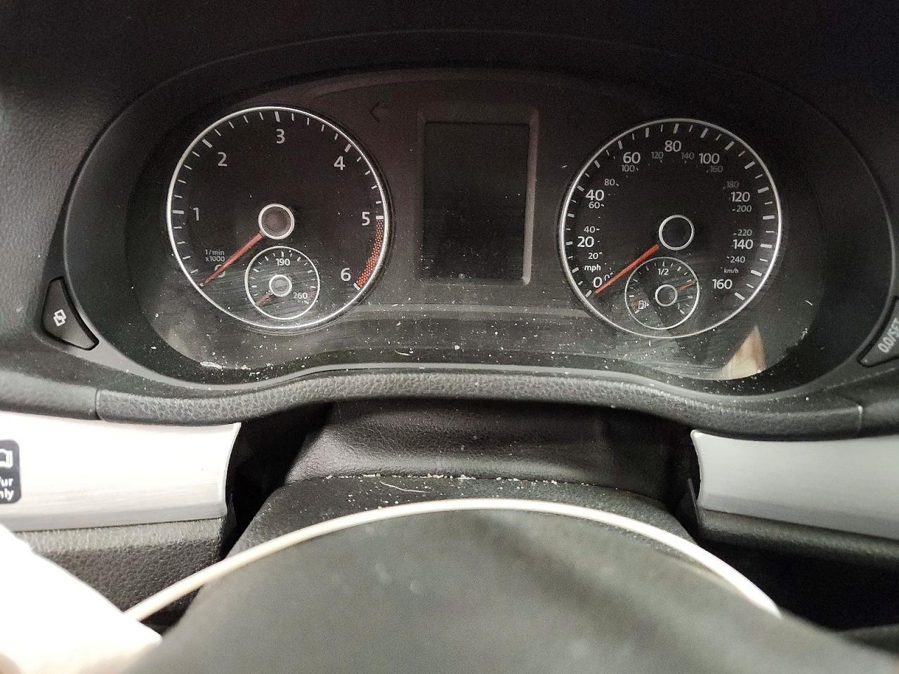 2012 VOLKSWAGEN Passat