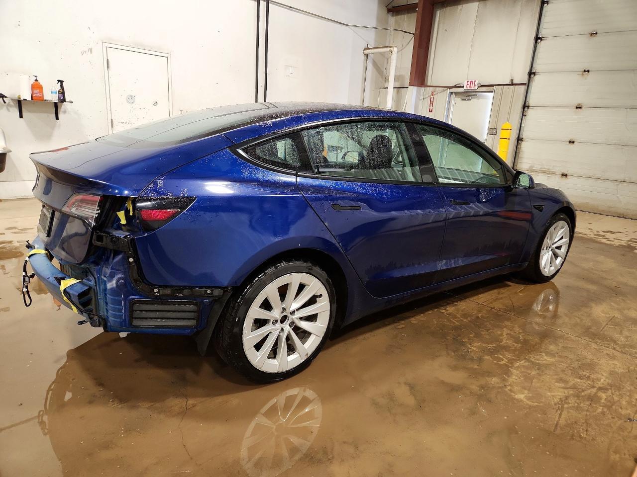 2022 TESLA MODEL 3