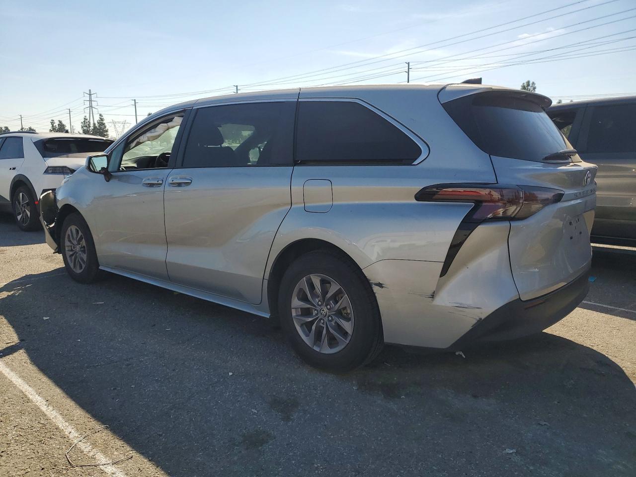 2024 TOYOTA SIENNA